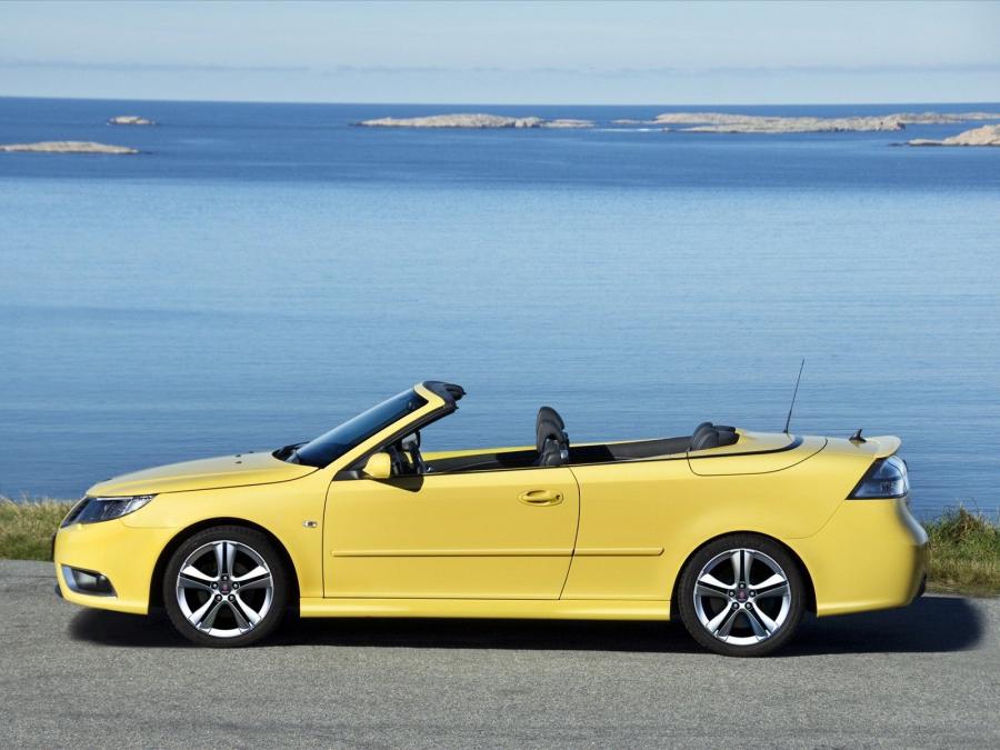  Saab 9-3 Convertible Yellow Edition 2008 года  (фото 10 из 12)